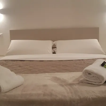 Verona4rent Cadrega 아파트 *